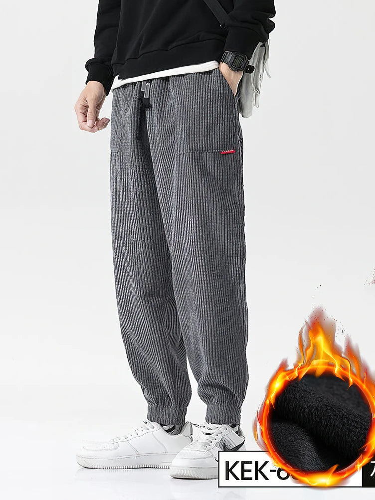 Klassische Jogginghose aus Cord