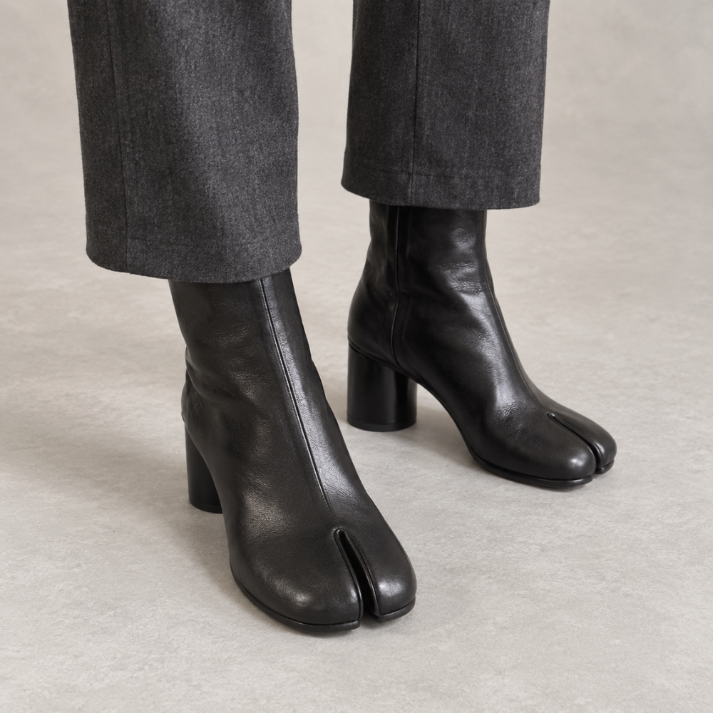 Forma Split-Toe Boots