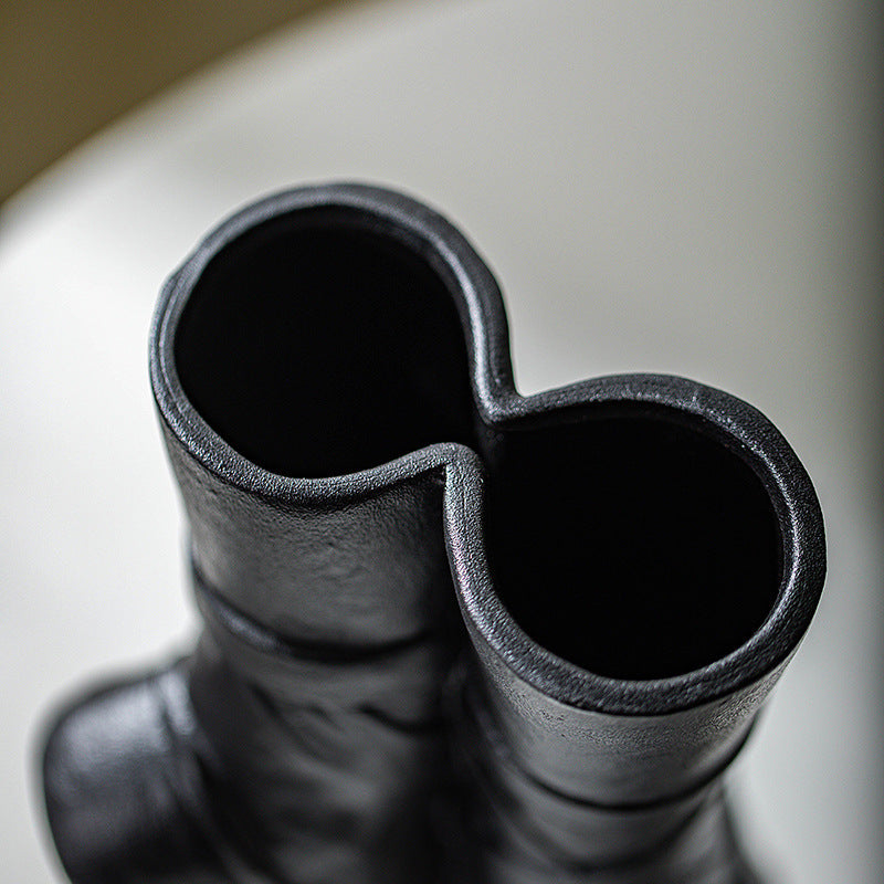The Pointe Sculpture Vase