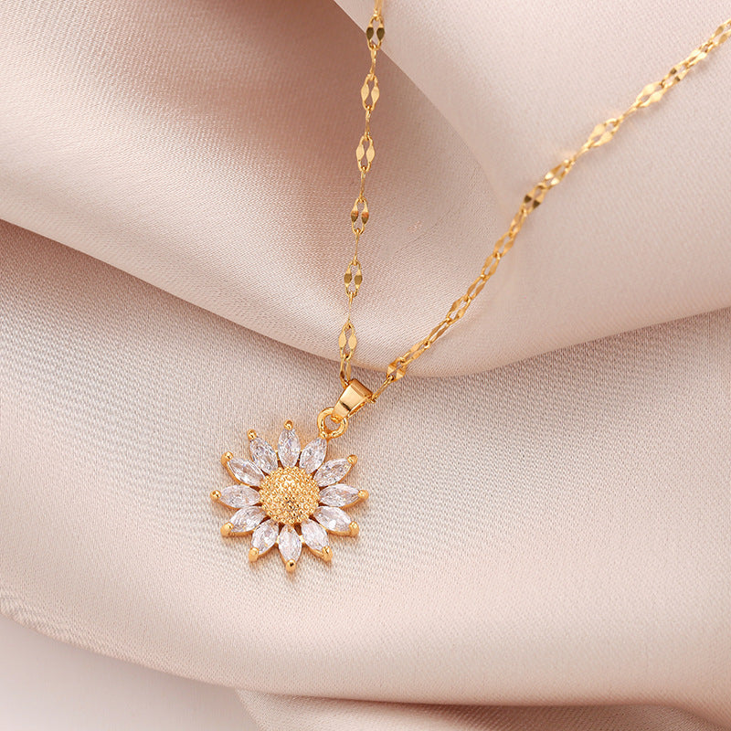 Lumière Bloom Necklace