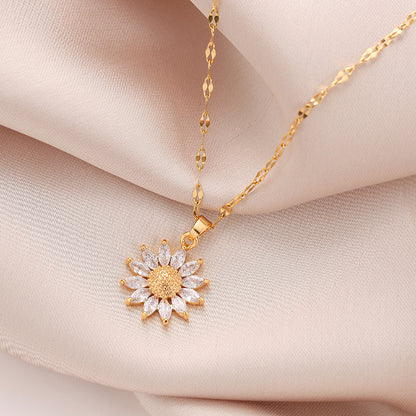 Lumière Bloom Necklace