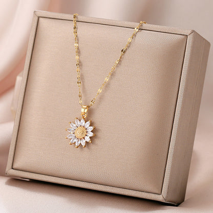 Lumière Bloom Necklace