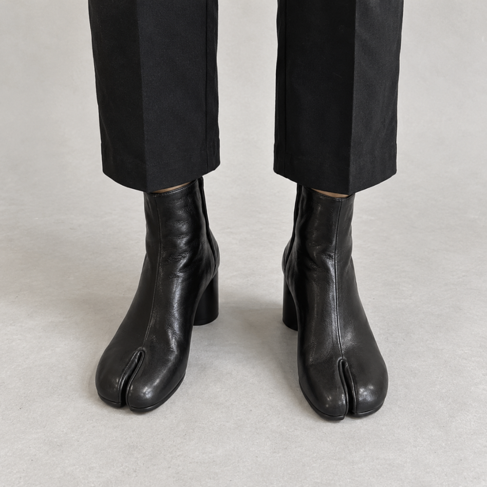Forma Split-Toe Boots