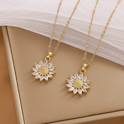 Lumière Bloom Necklace