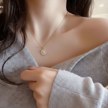 Lumière Bloom Necklace